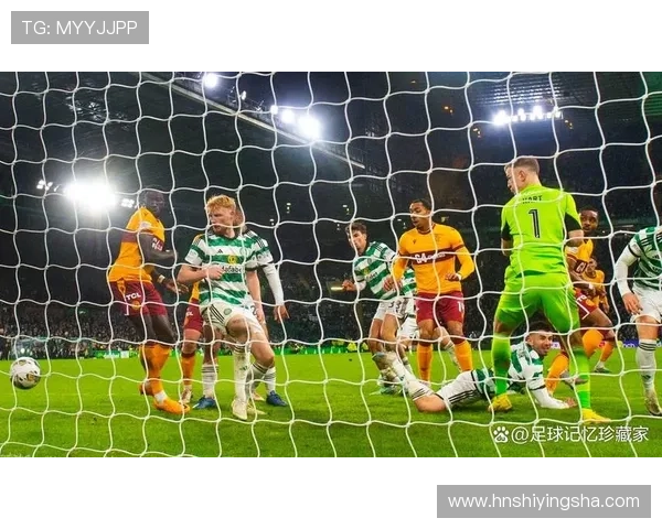 帕克足球明星合影照片展现球场魅力与友谊的精彩瞬间 帕克足球明星合影照片展现球场魅力与友谊的精彩瞬间